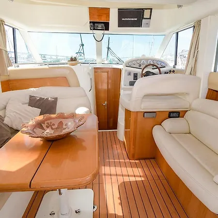 Yate 32 Pies Jeanneau Sitges